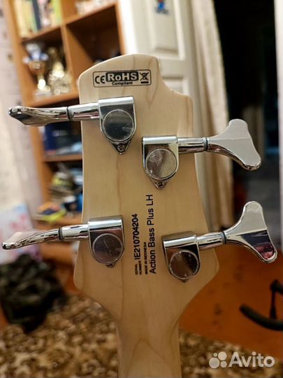 Продам Бас - гитару