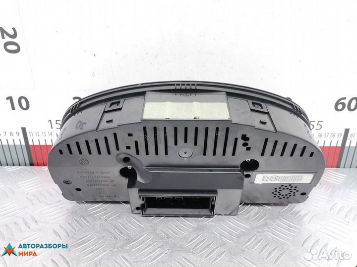 Щиток приборов (приборная панель) Volkswagen
