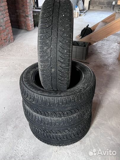 Bridgestone Ice Cruiser 5000 225/65 R17