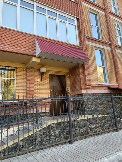 4-к. квартира, 142 м², 3/7 эт.