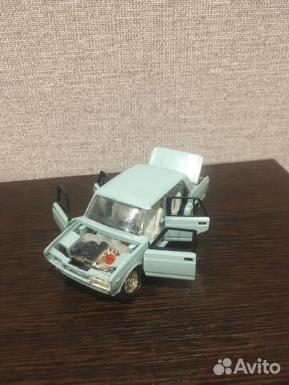 Модель ваз 2105 СССР тантал 1:43