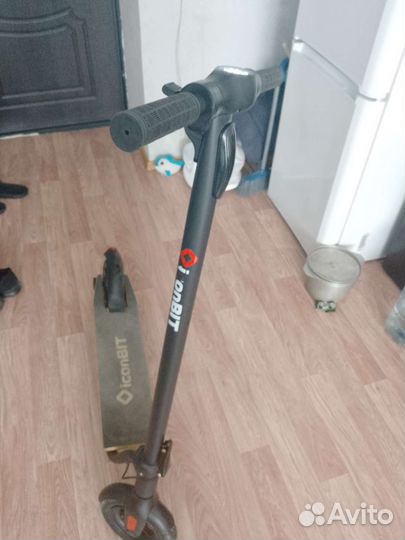 Самокат взрослый электрический бу