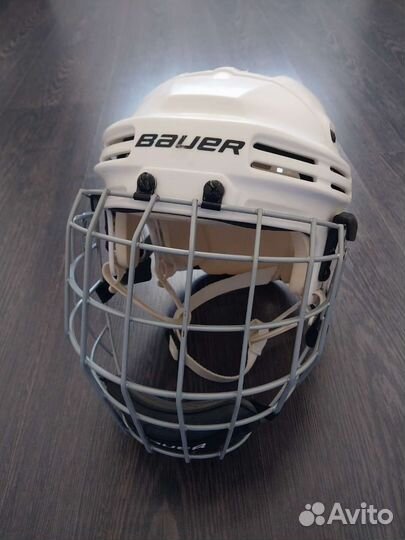 Хоккейный шлем бауер