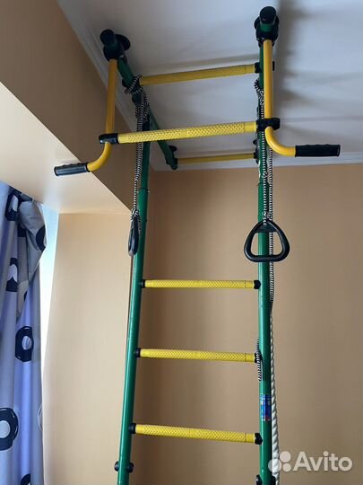 Детская спортивная стенка