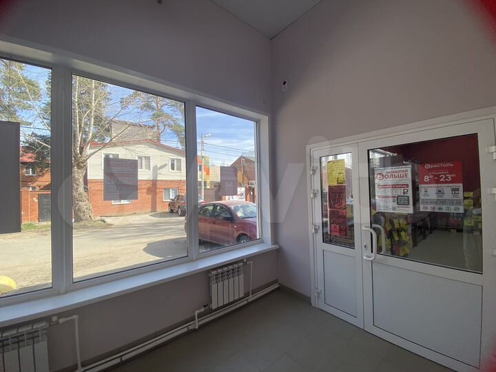 Помещение с арендаторами. Земля. Готовый бизнес