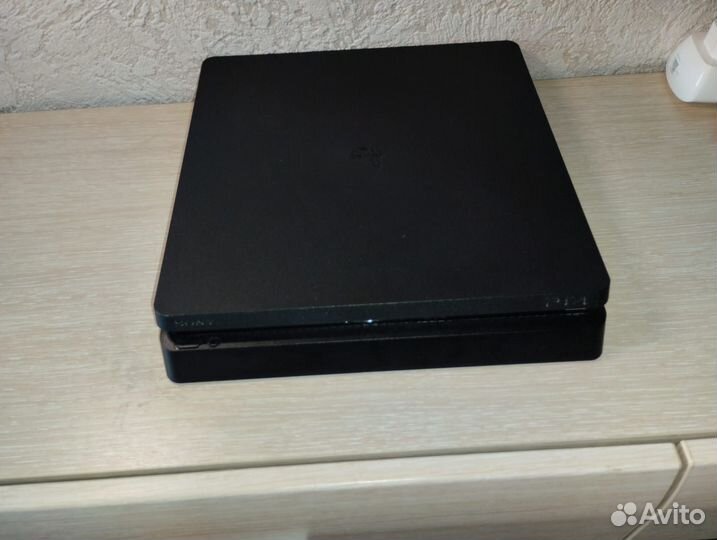 Игровая приставка Sony PS4 slim 500gb продается