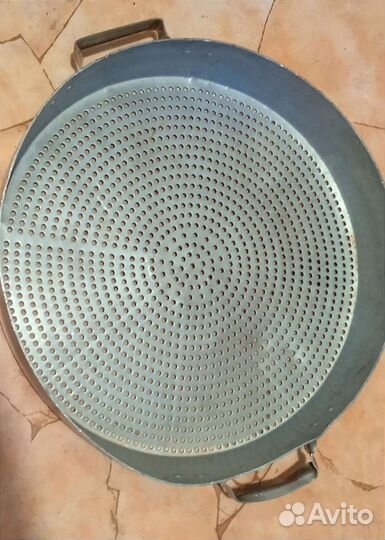 Набор для сыра, дуршл. эмалир. и ярус, ножи