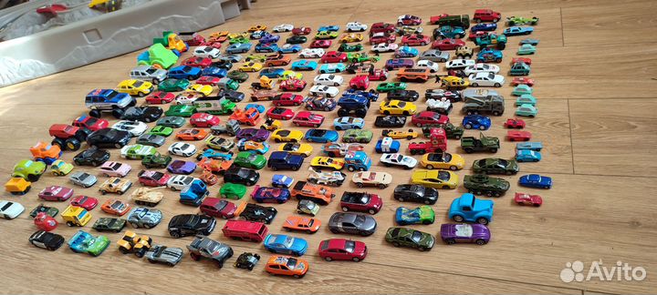 Игровой столик Step 2 Столик-песочница +200 авто