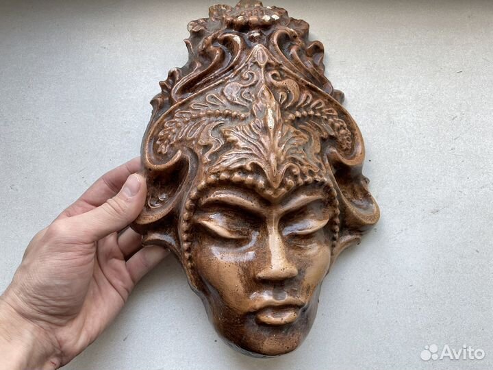 Маска СССР очень тяжелая картина