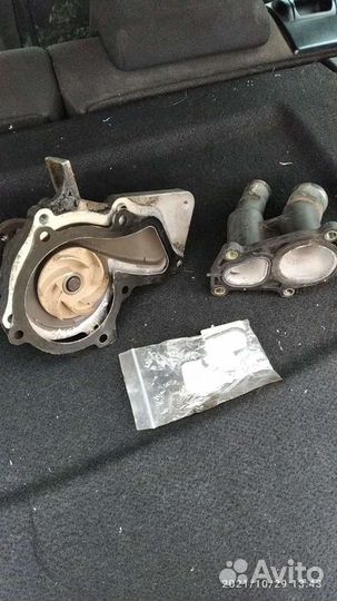 Помпа форд фюжн 1.4 и корпус термостата