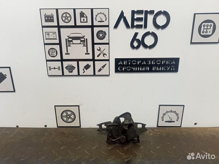 Замок капота для Skoda Octavia A4