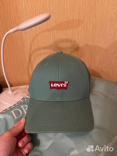 Кепка levis