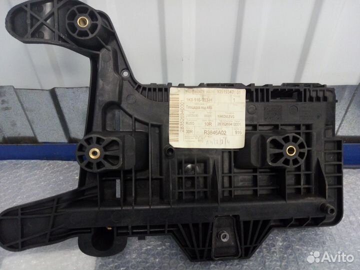 Облицовка каркаса сиденья туарег правая