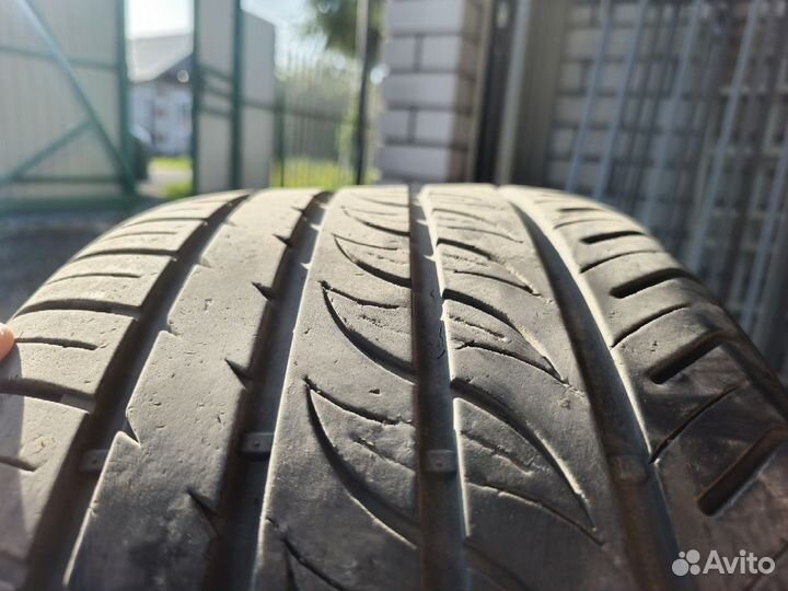 Toledo TL1000 255/35 R19 96Y