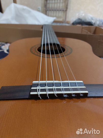 Классическая гитара yamaha c40
