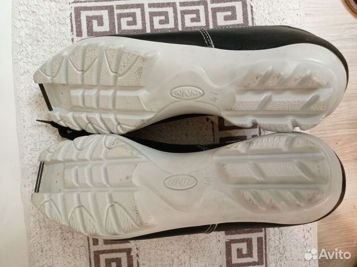 Лыжные ботинки классические