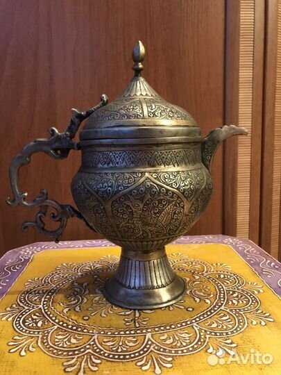 Серебряный персидский чайничек. Старина