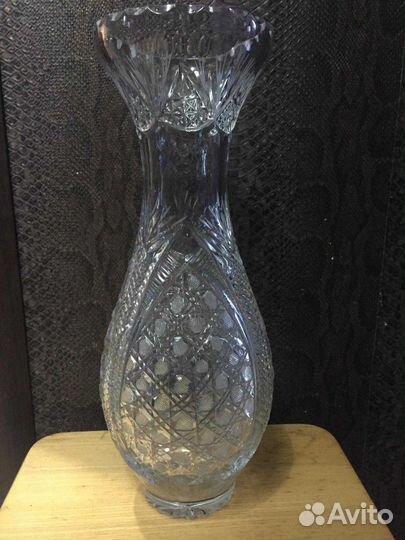 Хрустальная ваза
