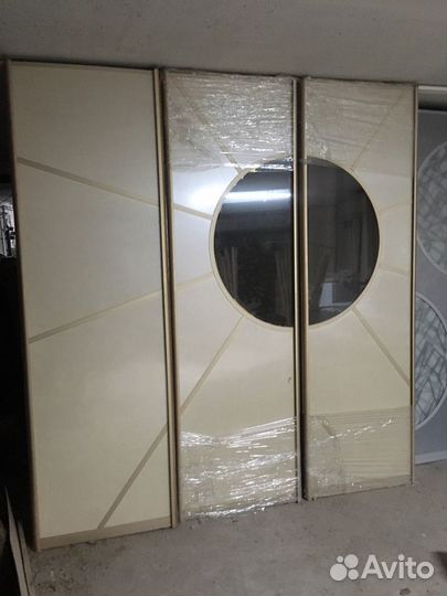 Двери для шкафов купе, с выставочного образ