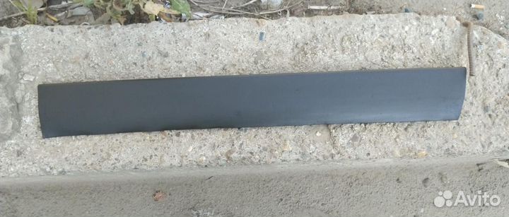 Молдинг задней правой двери Passat b 5.5