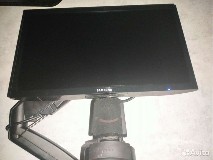 Монитор samsung
