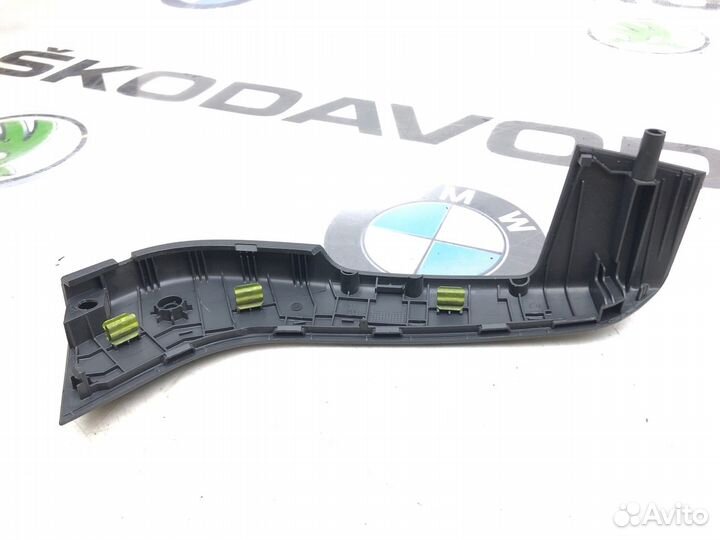 Накладка ручки двери левая Skoda Octavia A7 (5E)