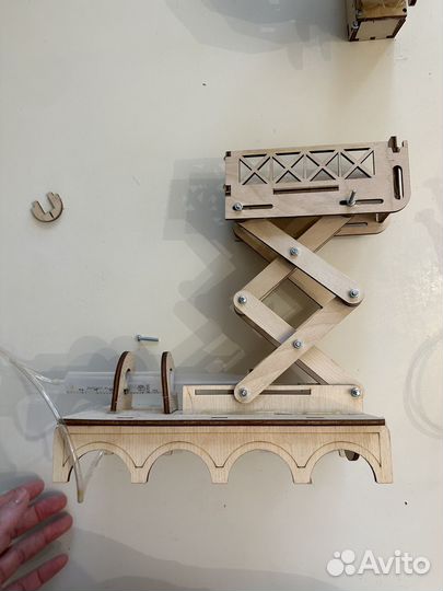 Игрушка из деревянных модулей