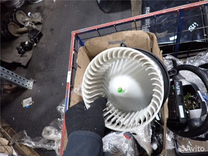 Двигатель отопителя Mercedes ML W164, 2006