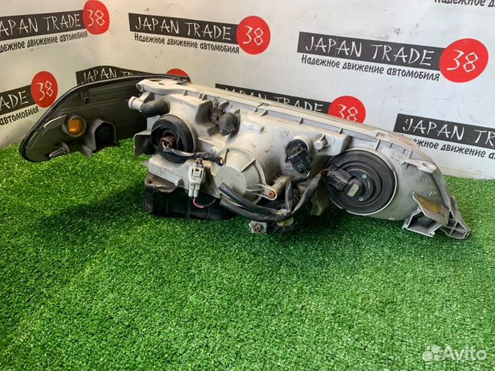 Фара левая Toyota Mark Ii JZX100 1JZ-GTE 09.1996