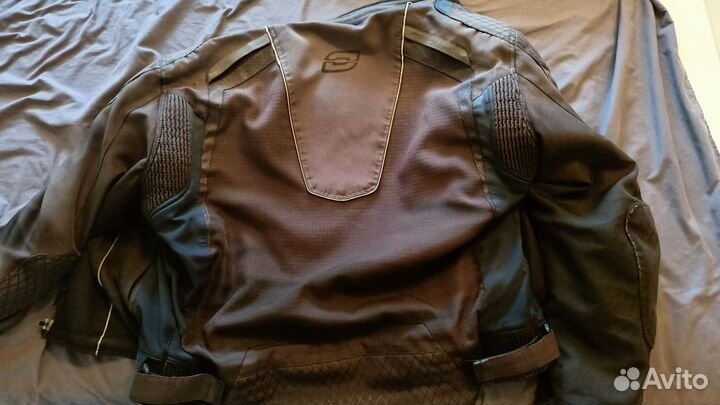 Мотокуртка с защитой