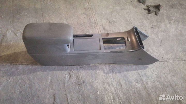 Подлокотник Mazda 6 GG мазда 6