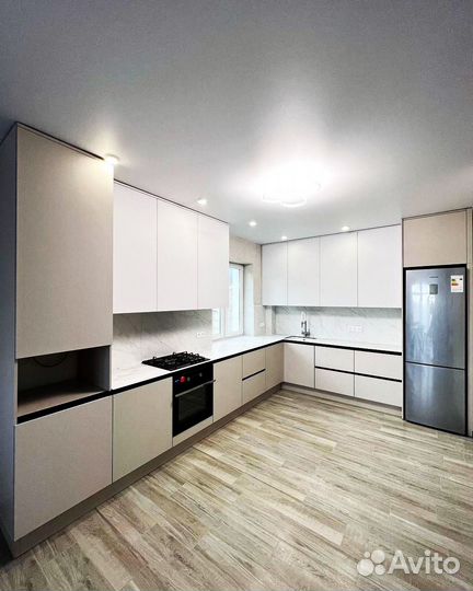 Кухонный гарнитур угловой