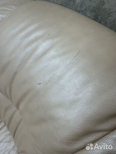 Диван угловой раскладной кожаный