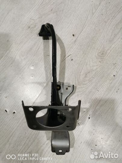 Педаль тормоза Hyundai solaris