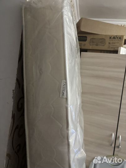 Матрас беспружинный бу 90х200