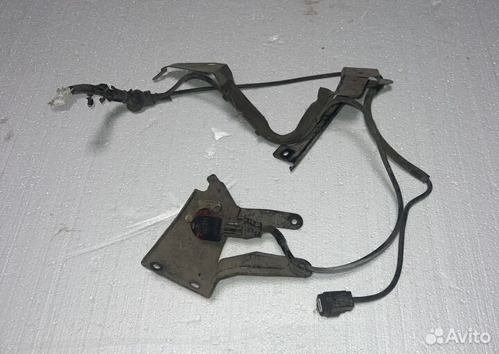 Датчик дорожного просвета Toyota Lexus