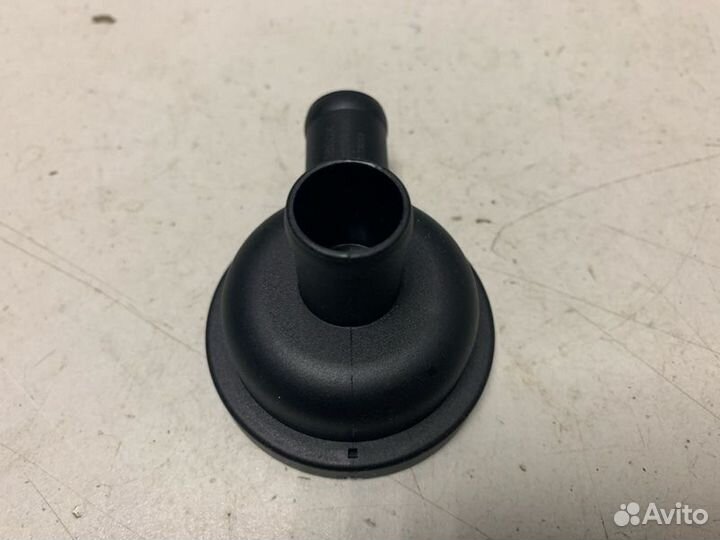 Клапан вентиляции картерных газов Volkswagen