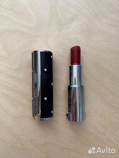 Помада givenchy le rouge