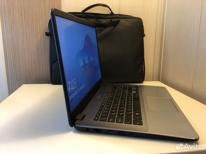 Ноутбук Asus