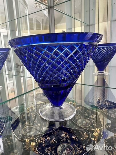 Ваза из цветного хрусталя