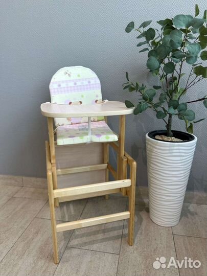 Деревянные стулья для кормления