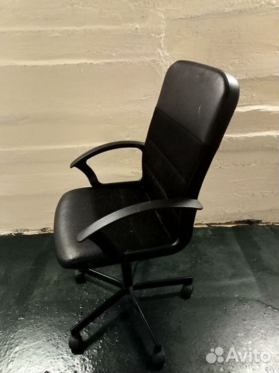 Компьютерное кресло