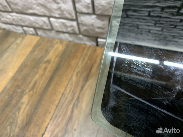 Kia Optima IV Стекло двери задней правой