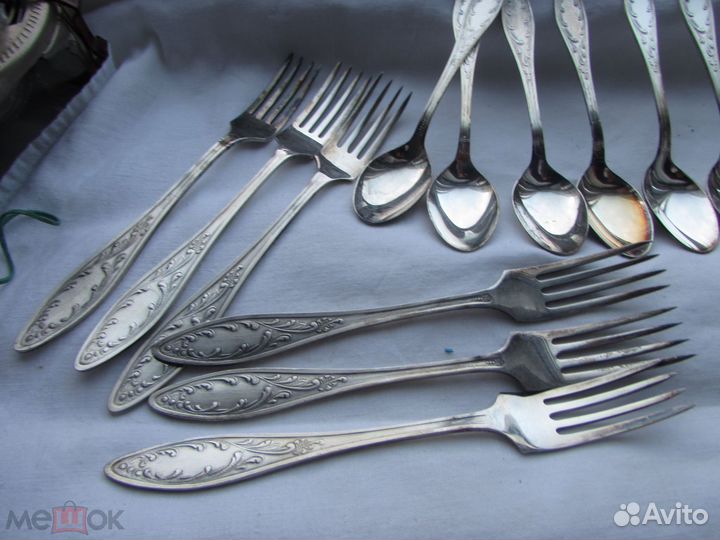 Столовых приборов 18 предметов мельхиор