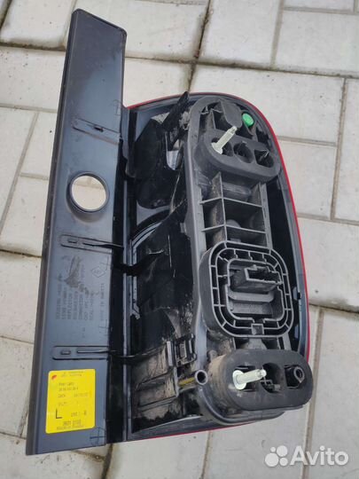 Задний левый фонарь Рено дастер
