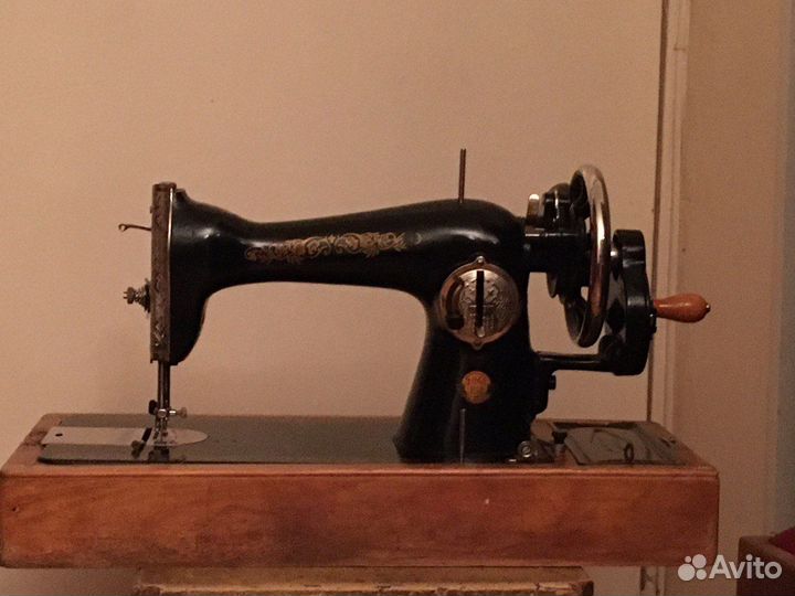 Швейная машина Подольск СССР в хорошем состоянии