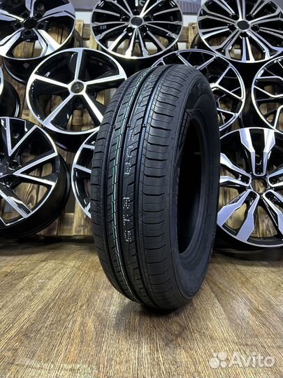 Tracmax X-Privilo TX5 175/70 R14 84T