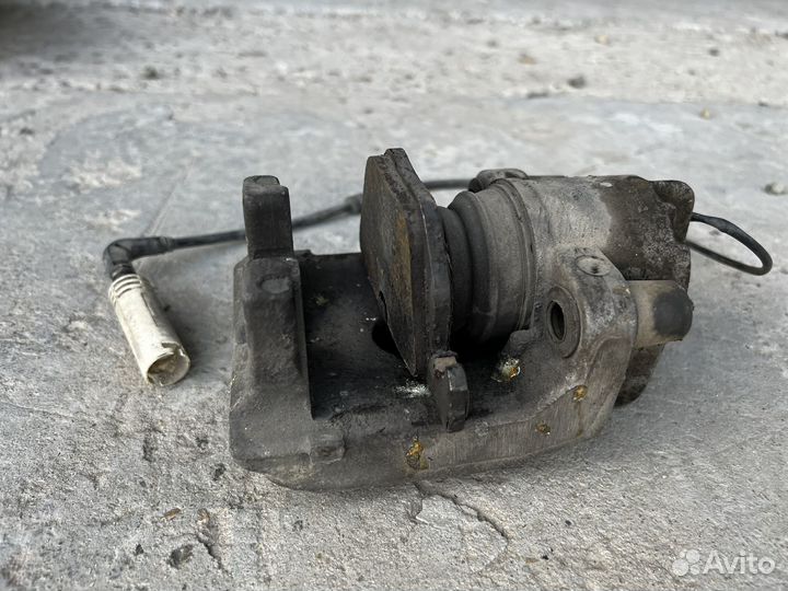 Суппорт задний bmw 5 e60/e61