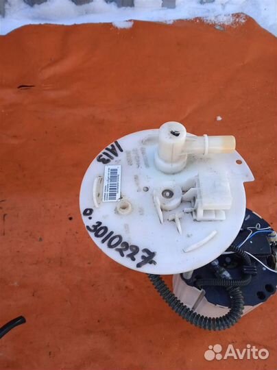 Насос топливный в сборе с колбой Chevrolet Aveo T