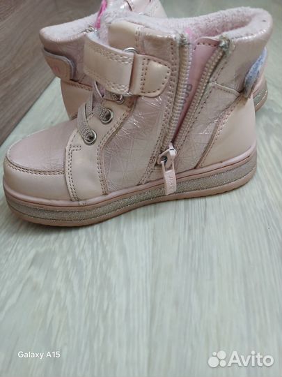 Ботинки демисезонные для девочки 24 размер